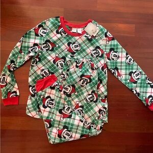 NWT 🎄❤️💚❤️🎄Disney Women's Pajama Set - Green and Red Minnie & Mickey Mouse